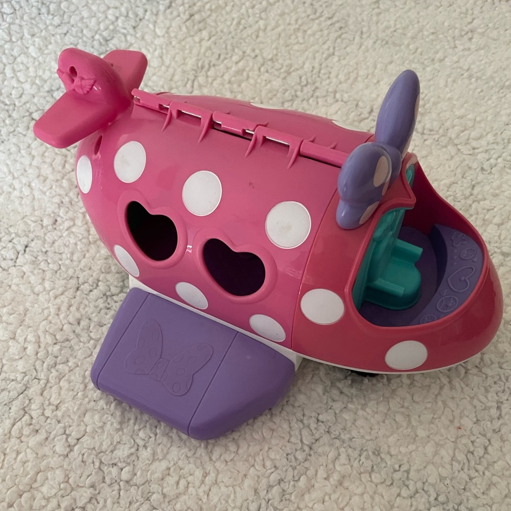 Minnie Mouse Airplane